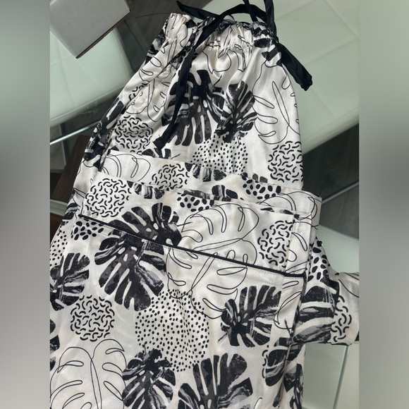 Tahari pj pants relaxed silk/satin - Picture 1 of 9